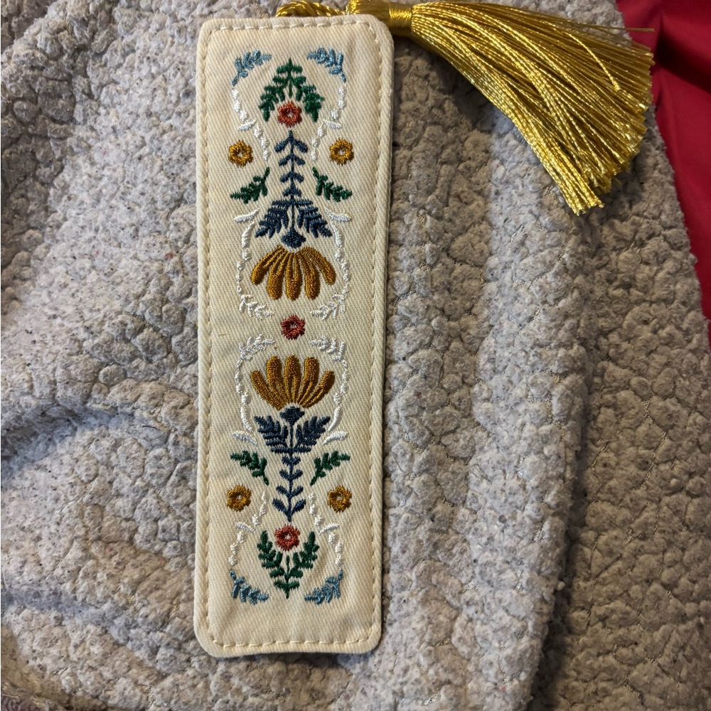 Floral Patterned Beige & White Women's Accessory - Picture 3 of 4